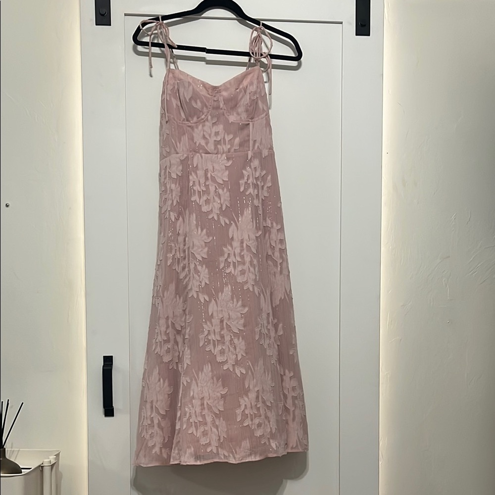 Lulu's Pink Floral Midi Dress